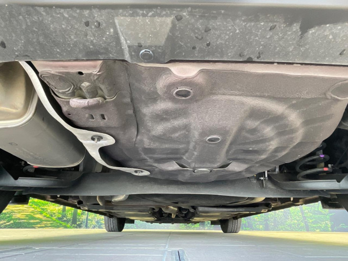 2021 Nissan Note 6AA-E13 (UW-69f6bbe2b9dfd)[26]