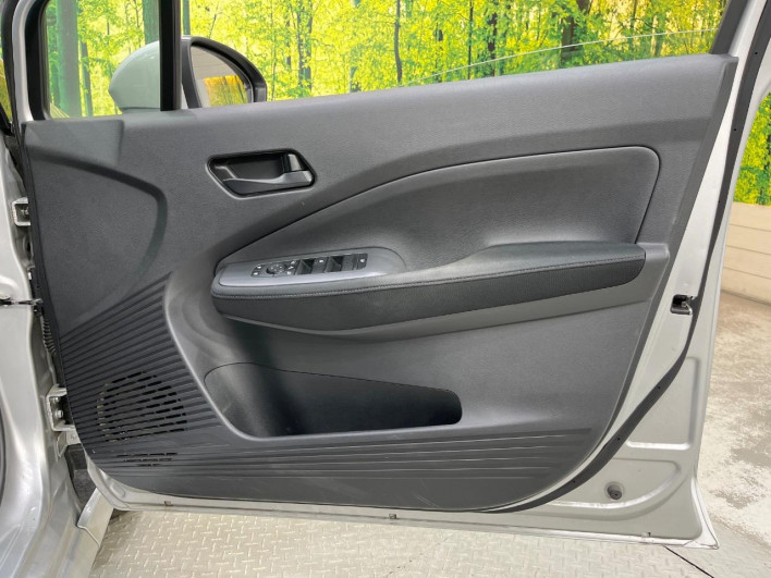 2022 Nissan Note 6AA-E13 (UW-69f6bbe347fd7)[28]