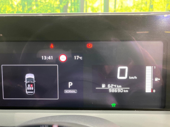 2022 Nissan Note 6AA-E13 (UW-69f6bbe347fd7)[27]