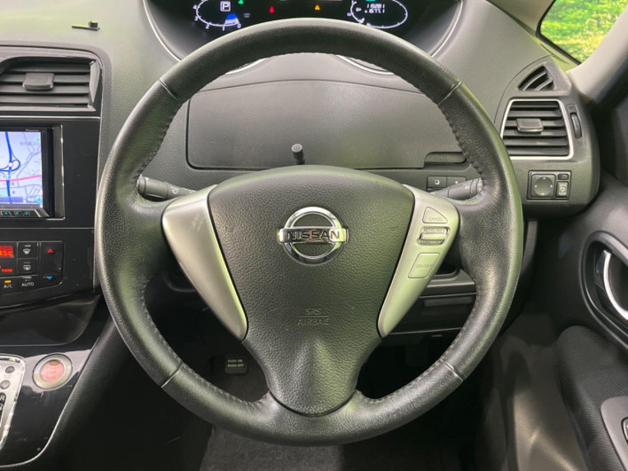 2012 Nissan Serena DBA-FC26 (UW-69f6bbe41f408)[22]