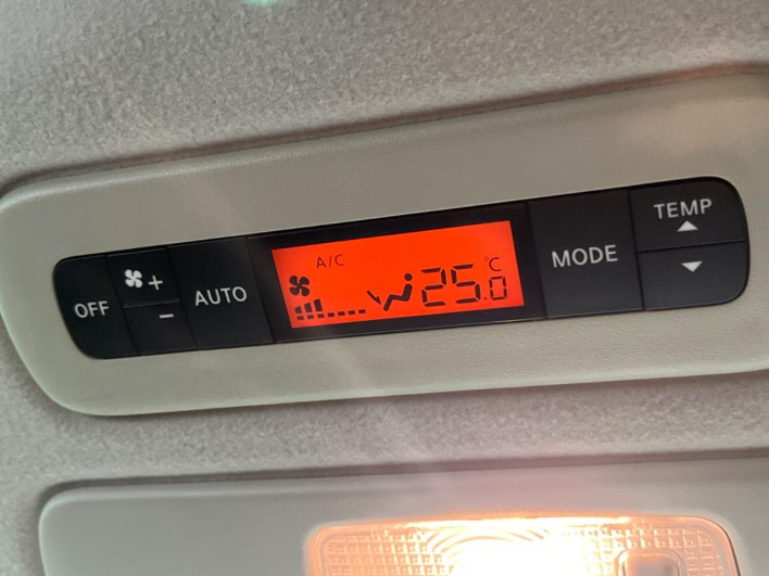 2012 Nissan Serena DBA-FC26 (UW-69f6bbe41f408)[24]