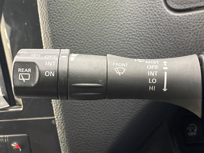 2012 Nissan Serena DBA-FC26 (UW-69f6bbe41f408)[9]