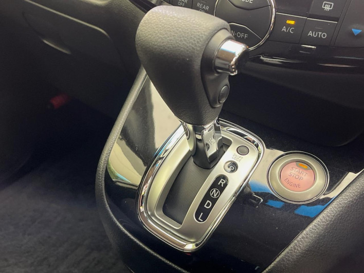 2014 Nissan Serena DBA-FNC26 (UW-69f6bbe890c6a)[22]