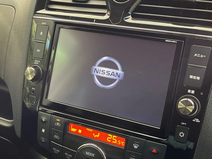 2014 Nissan Serena DBA-FNC26 (UW-69f6bbe890c6a)[14]