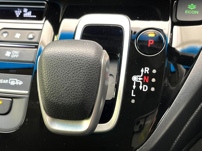 2021 Honda Freed hybrid 6AA-GB7 (UW-69f6bbed2e6a8)[27]