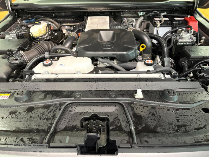 2025 Toyota Land Cruiser 250 3DA-GDJ250W (UW-69f6bbf135a2a)[15]