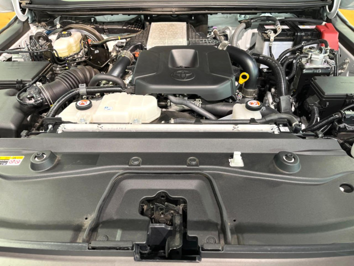 2025 Toyota Land Cruiser 250 3DA-GDJ250W (UW-69f6bbf1606f8)[16]