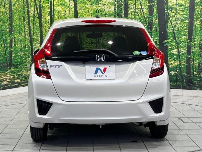 2016 Honda Fit DBA-GK3 (UW-69f6bbfb3f75a)[9]