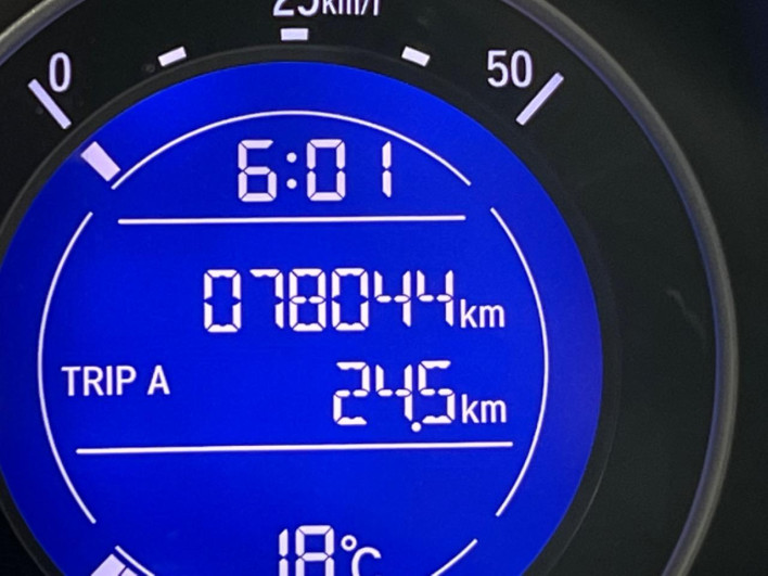 2016 Honda Fit DBA-GK3 (UW-69f6bbfb3f75a)[2]