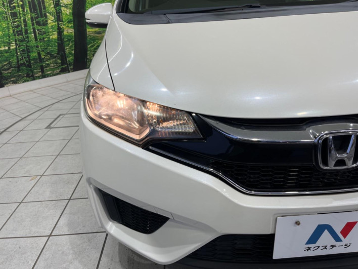 2016 Honda Fit DBA-GK3 (UW-69f6bbfb3f75a)[25]