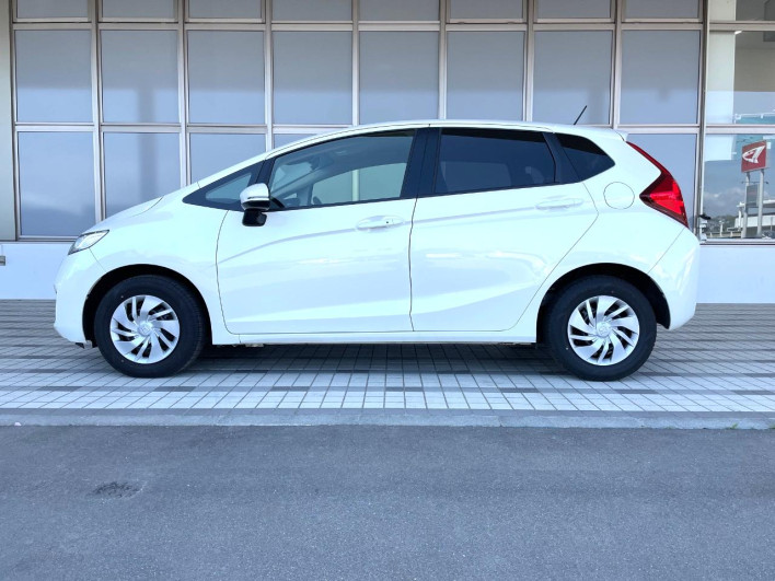 2017 Honda Fit DBA-GK3 (UW-69f6bbfbbe233)[4]