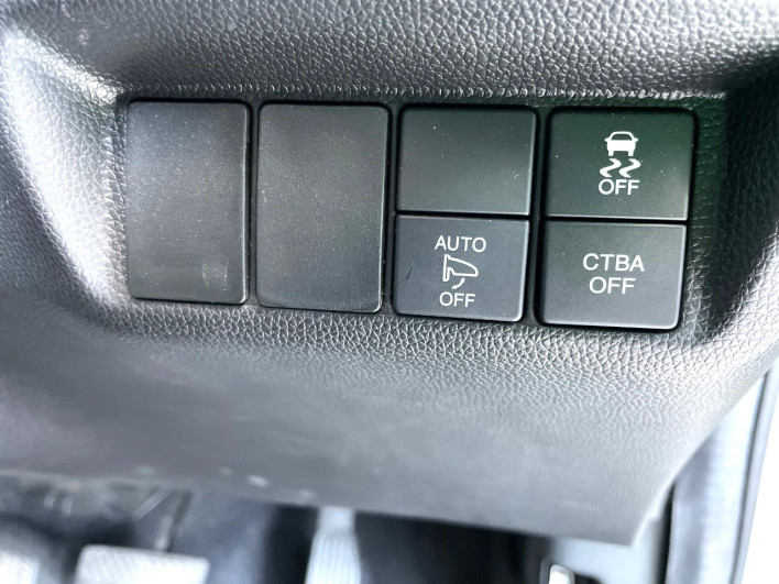 2017 Honda Fit DBA-GK3 (UW-69f6bbfbbe233)[22]