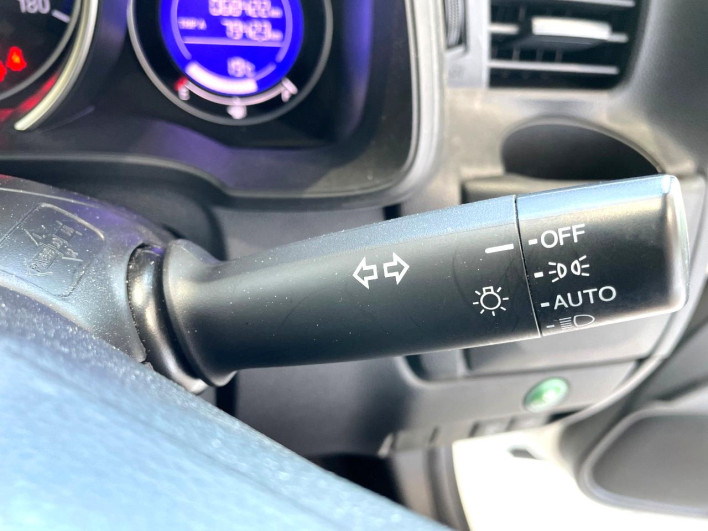 2017 Honda Fit DBA-GK3 (UW-69f6bbfbbe233)[11]