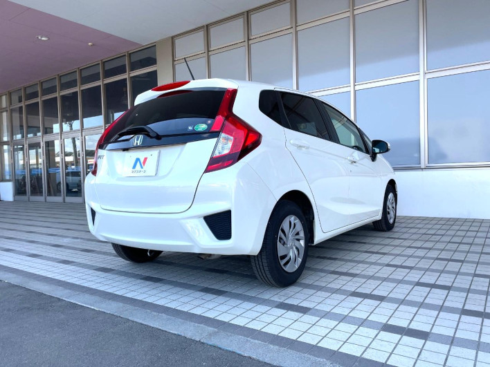 2017 Honda Fit DBA-GK3 (UW-69f6bbfbbe233)[29]