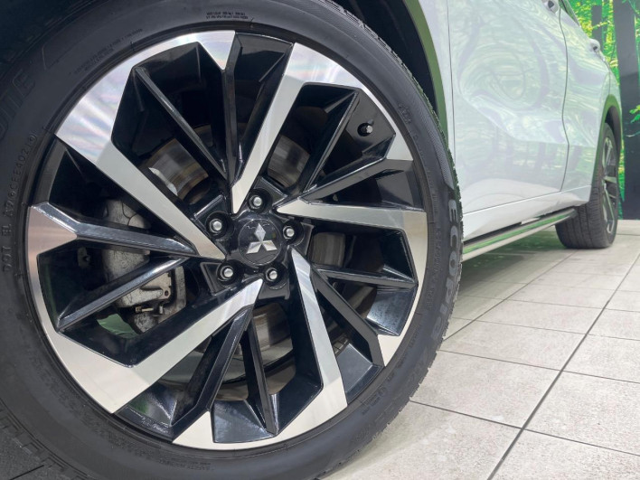2022 Mitsubishi OUTLANDER PHEV 5LA-GN0W (UW-69f6bbfcbd277)[4]