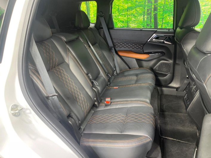 2022 Mitsubishi OUTLANDER PHEV 5LA-GN0W (UW-69f6bbfcbd277)[21]