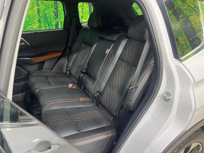 2022 Mitsubishi OUTLANDER PHEV 5LA-GN0W (UW-69f6bbfcbd277)[22]