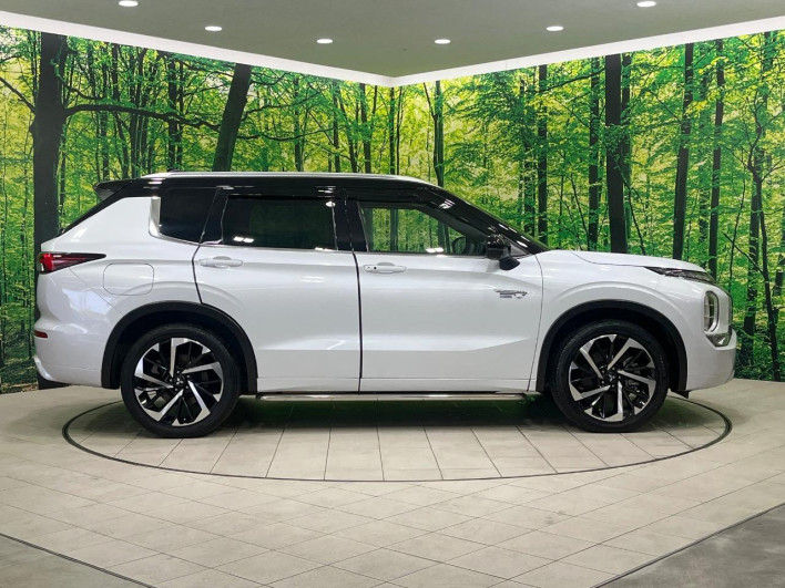 2022 Mitsubishi OUTLANDER PHEV 5LA-GN0W (UW-69f6bbfcbd277)[14]