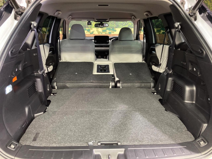 2022 Mitsubishi OUTLANDER PHEV 5LA-GN0W (UW-69f6bbfd2f14e)[29]