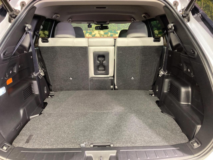 2022 Mitsubishi OUTLANDER PHEV 5LA-GN0W (UW-69f6bbfd2f14e)[28]