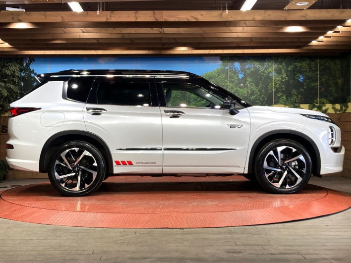 2022 Mitsubishi OUTLANDER PHEV 5LA-GN0W (UW-69f6bbfd2f14e)[19]