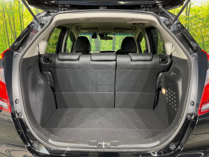 2017 Honda Fit Hybrid DAA-GP5 (UW-69f6bbff0baef)[11]