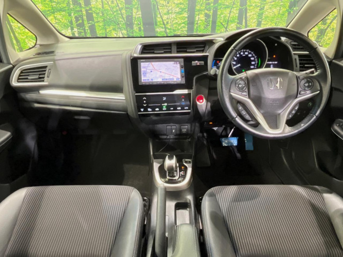 2017 Honda Fit Hybrid DAA-GP5 (UW-69f6bbff0baef)[21]