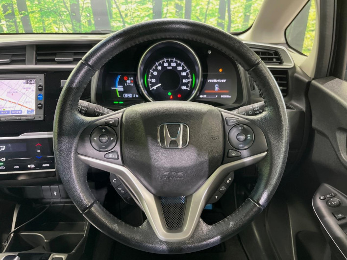 2017 Honda Fit Hybrid DAA-GP5 (UW-69f6bbff0baef)[20]