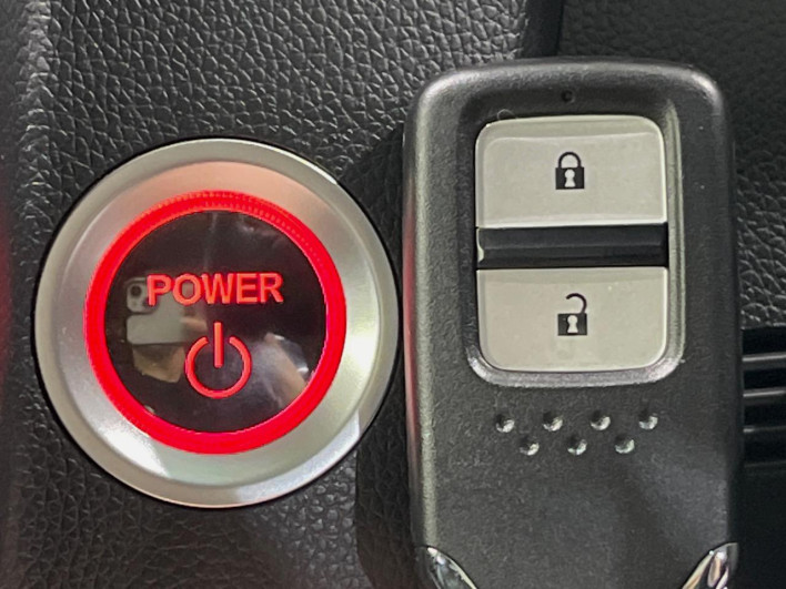 2017 Honda Fit Hybrid DAA-GP5 (UW-69f6bbff0baef)[22]