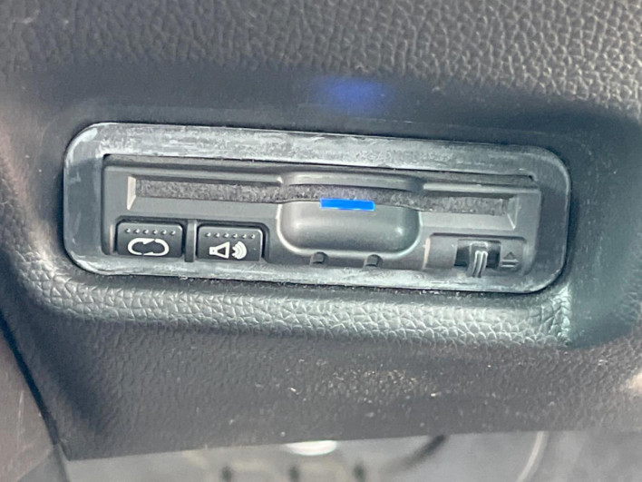 2016 Honda Fit Hybrid DAA-GP5 (UW-69f6bc0157433)[22]