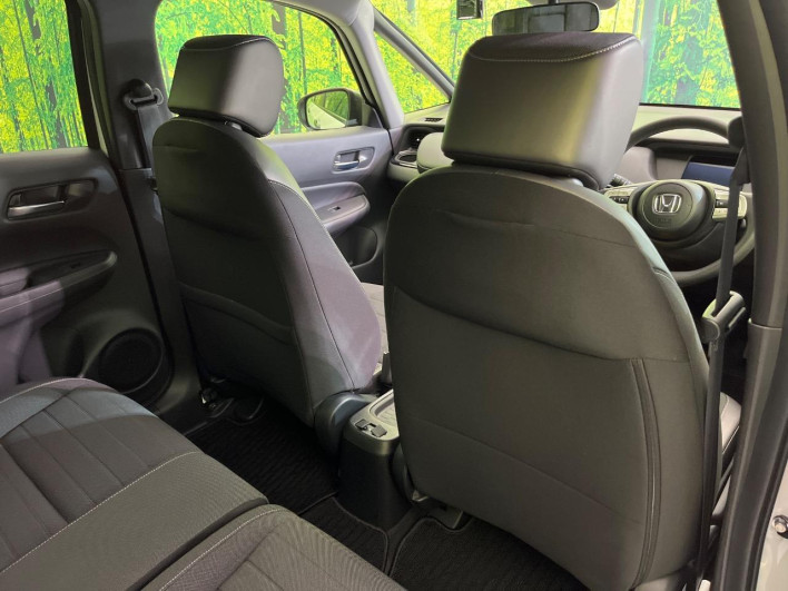 2023 Honda Fit 6AA-GR6 (UW-69f6bc034d6ac)[29]
