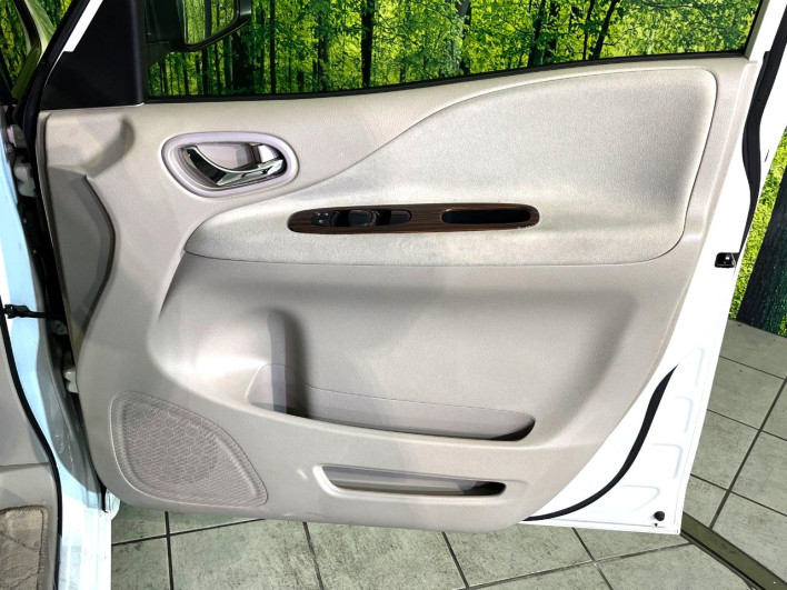 2014 Nissan Serena DAA-HC26 (UW-69f6bc13cd041)[7]