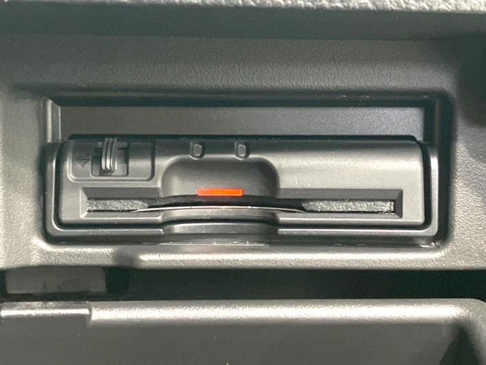 2015 Nissan Serena DAA-HFC26 (UW-69f6bc1849160)[19]