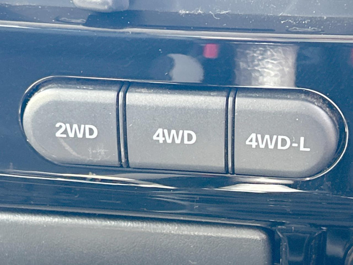 2015 Suzuki Jimny ABA-JB23W (UW-69f6bc1e36c70)[17]