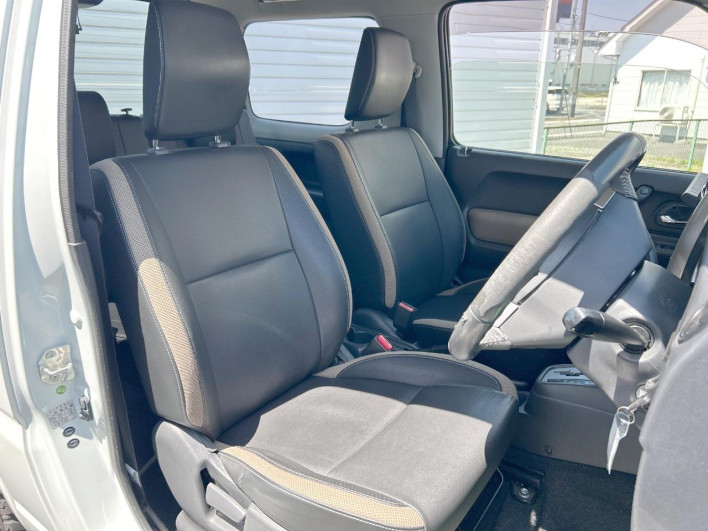 2016 Suzuki Jimny ABA-JB23W (UW-69f6bc1ed82df)[28]