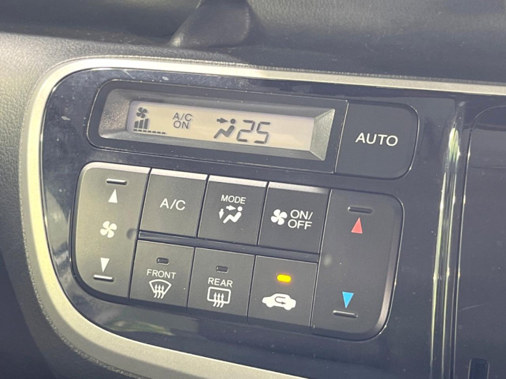 2013 Honda N-BOX CUSTOM DBA-JF1 (UW-69f6bc254634a)[22]