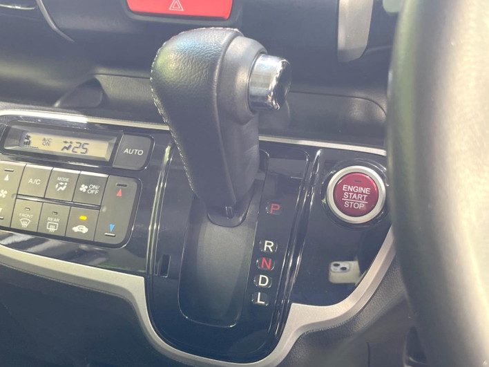 2013 Honda N-BOX CUSTOM DBA-JF1 (UW-69f6bc254634a)[23]