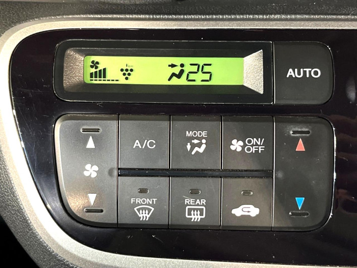 2014 Honda N-BOX DBA-JF1 (UW-69f6bc259b417)[18]