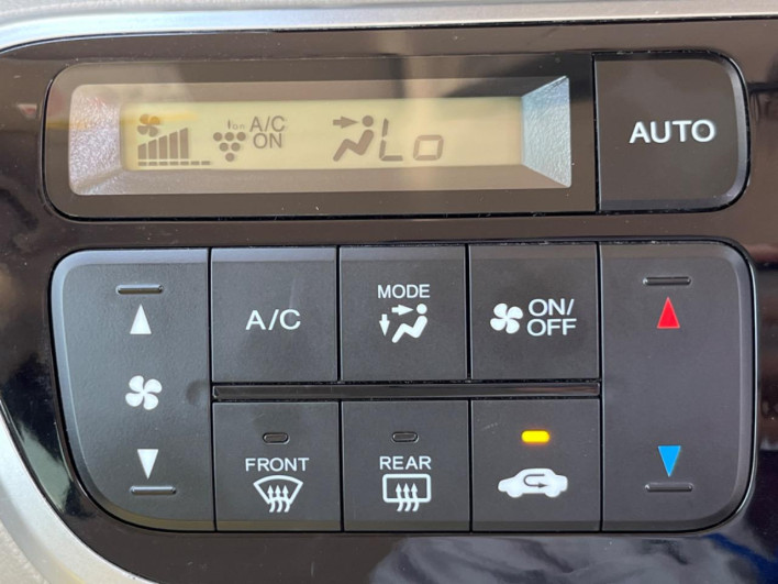2017 Honda N-BOX DBA-JF1 (UW-69f6bc260a1f0)[19]