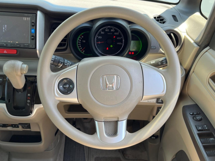 2017 Honda N-BOX DBA-JF1 (UW-69f6bc260a1f0)[10]