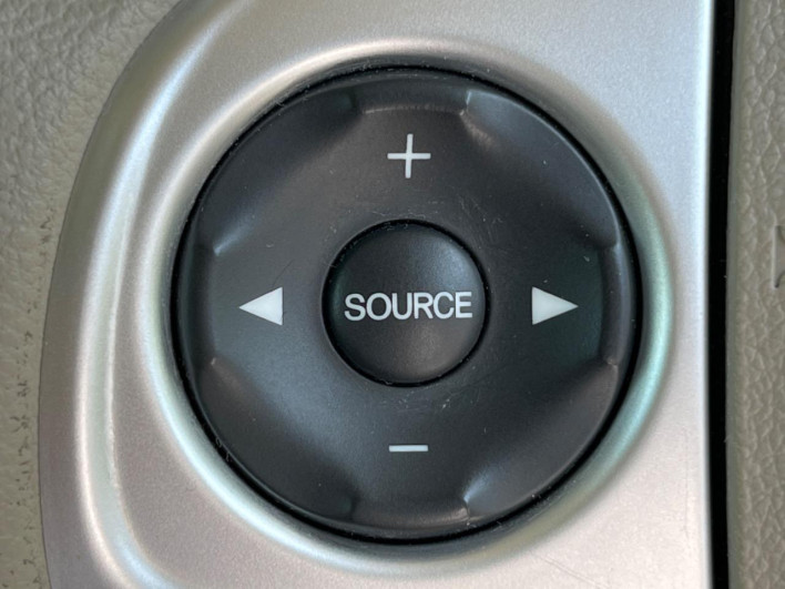2017 Honda N-BOX DBA-JF1 (UW-69f6bc260a1f0)[23]