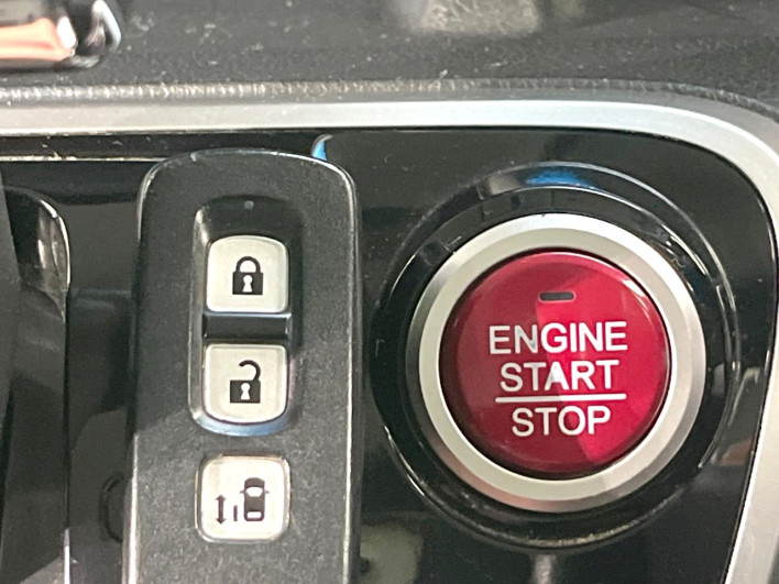 2016 Honda N-BOX CUSTOM DBA-JF1 (UW-69f6bc26c421c)[18]