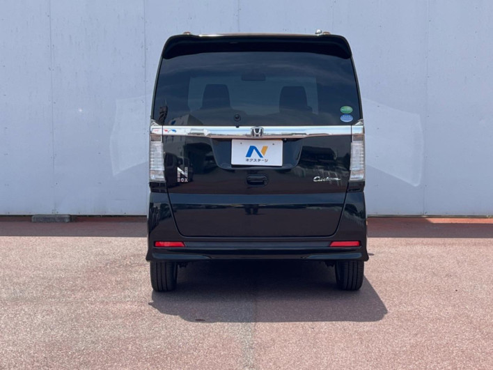 2015 Honda N-BOX CUSTOM DBA-JF1 (UW-69f6bc2761a3f)[13]