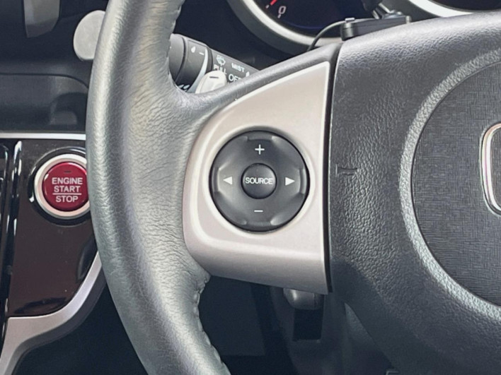 2015 Honda N-BOX CUSTOM DBA-JF1 (UW-69f6bc2761a3f)[29]