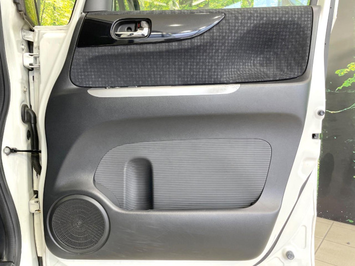 2015 Honda N-BOX CUSTOM DBA-JF1 (UW-69f6bc2812e97)[23]