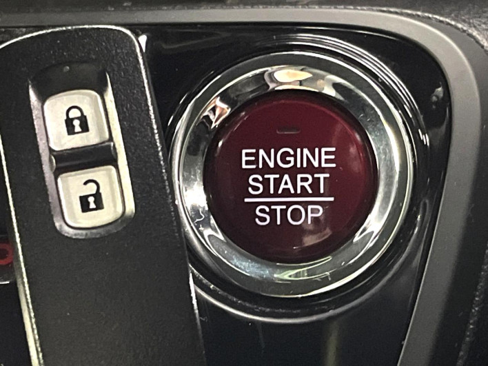 2015 Honda N-BOX Slash DBA-JF1 (UW-69f6bc289d353)[9]