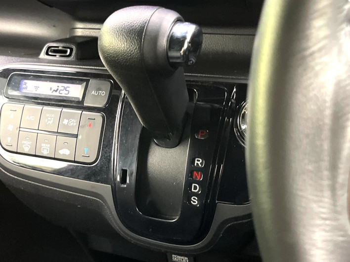 2015 Honda N-BOX Slash DBA-JF1 (UW-69f6bc289d353)[23]
