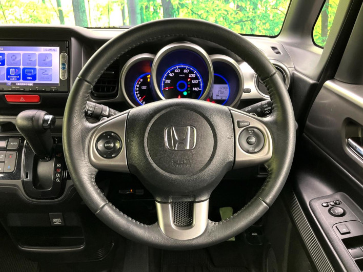 2015 Honda N-BOX Slash DBA-JF1 (UW-69f6bc289d353)[13]
