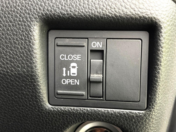 2018 Honda N-BOX CUSTOM DBA-JF3 (UW-69f6bc29a5f12)[7]