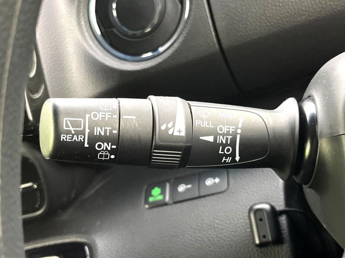 2018 Honda N-BOX CUSTOM DBA-JF3 (UW-69f6bc29a5f12)[17]